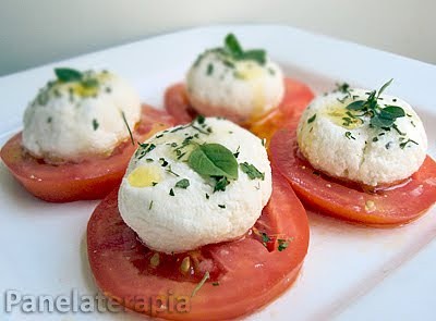 Almost a Caprese – Panelaterapia