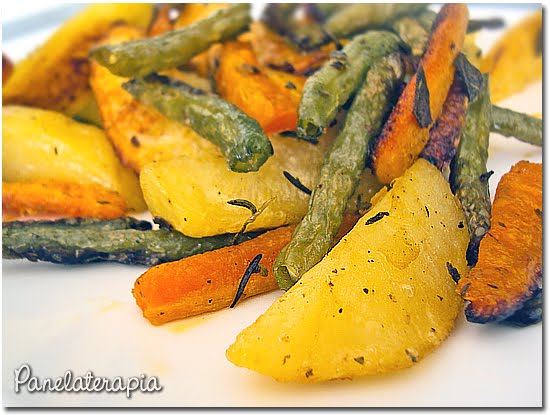 Crispy Vegetables on a Bed of Herbs – Panelaterapia