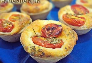 Mini Quiche 4 Cheeses with Tomatoes – Panelaterapia