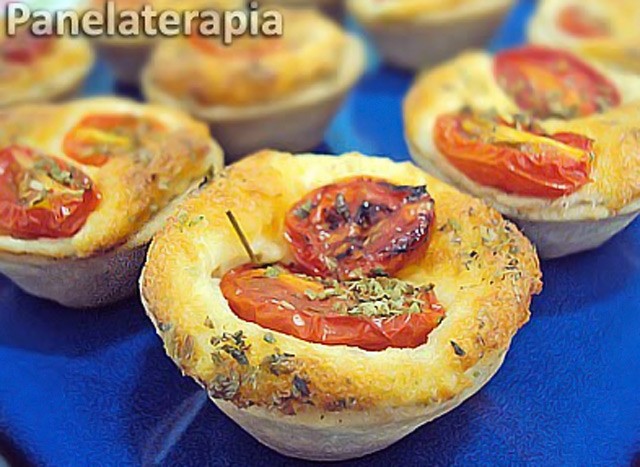 Mini Quiche 4 Cheeses with Tomatoes – Panelaterapia