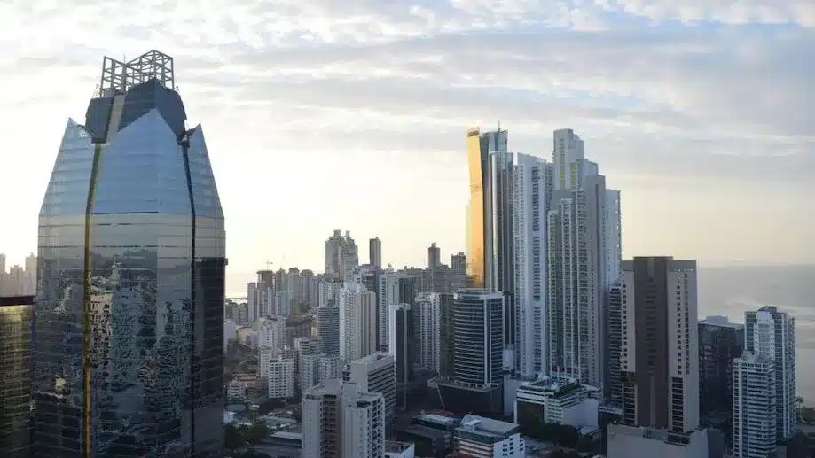 Skyscrapers in the modern part of Panama: the neighborhoods of Bellavista and Marbella are excellent accommodation options.