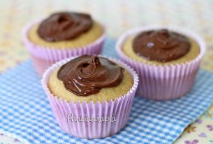 Peanut Cupcake with Nutella – Panelaterapia