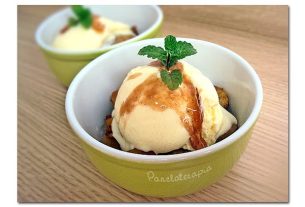 Roasted Fruits with Ice Cream and Hot Syrup – Panelaterapia