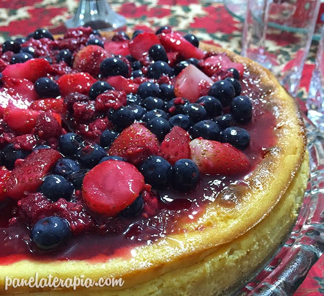 White Chocolate Cheesecake with Red Fruits – Panelaterapia