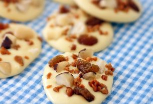 White Chocolate Pastilles with Raisins and Chestnuts – Panelaterapia