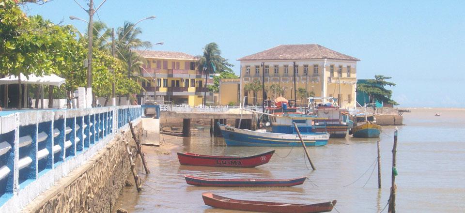 praias no norte do Espírito Santo