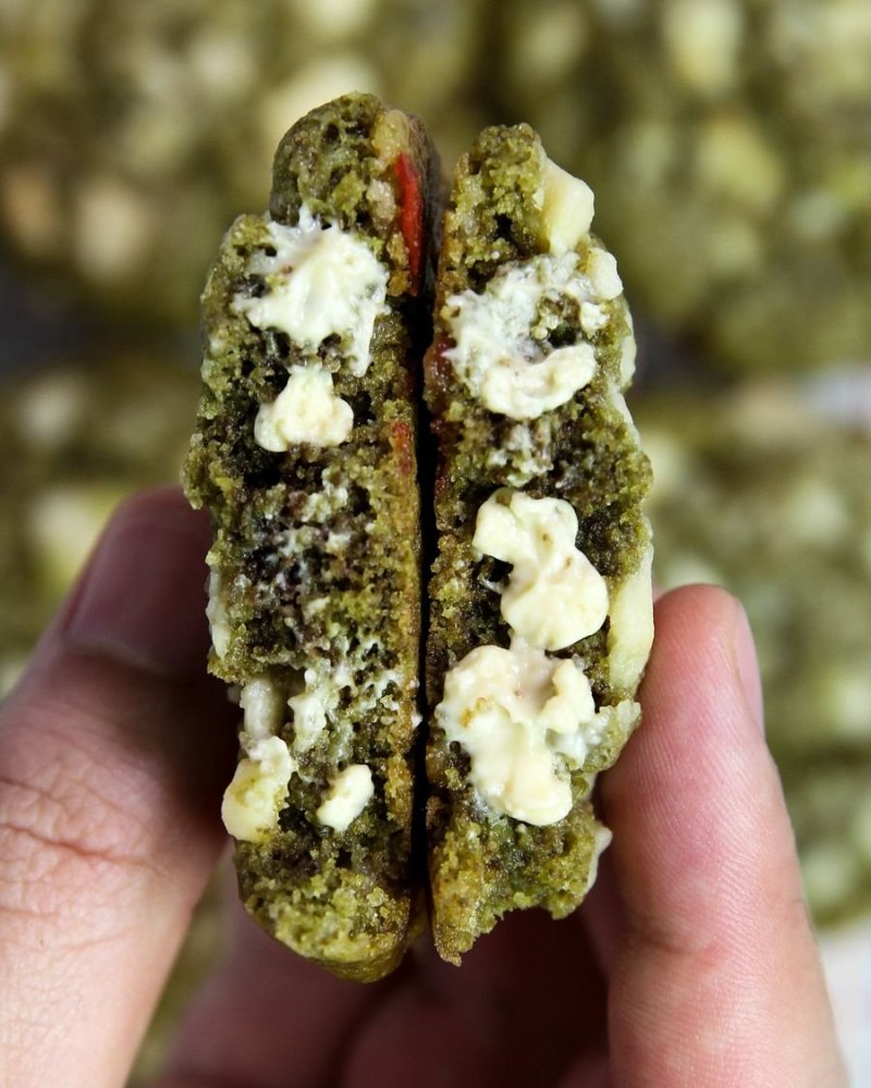 Matcha and White Chocolate Cookie open close up