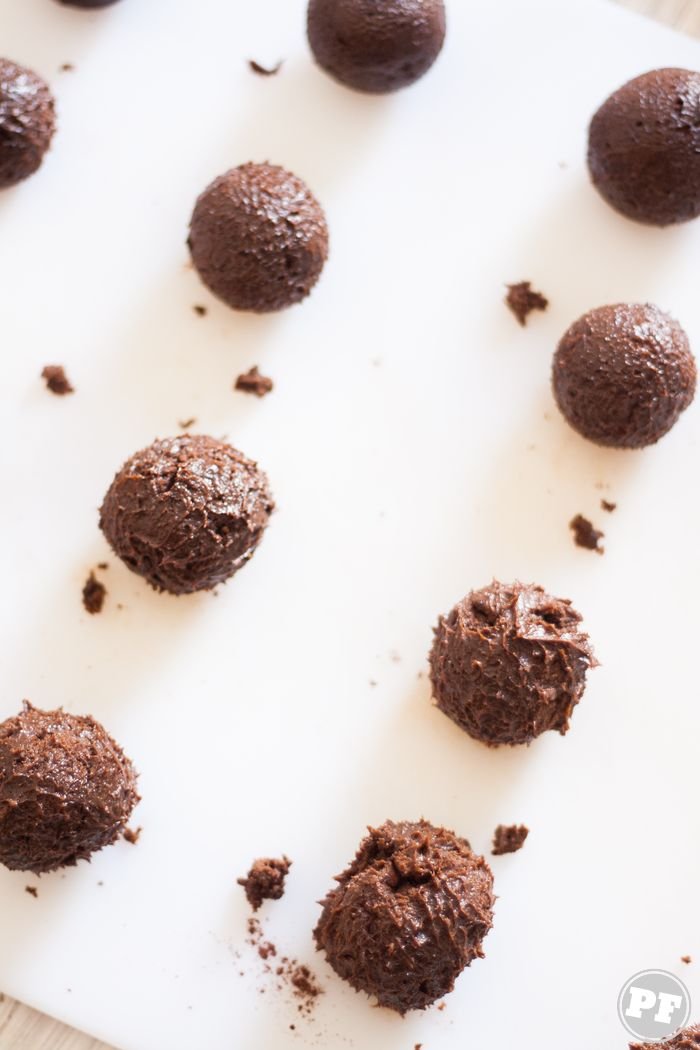 Cracked Chocolate Cookies