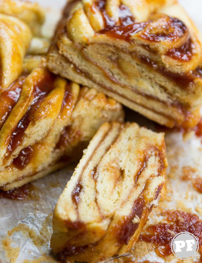 Babka: Sweet Guava Bread by PratoFundo.com