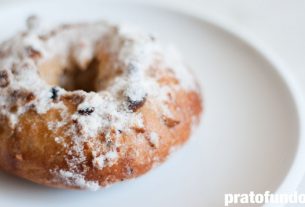 Cinnamon and Cardamom Baked Donuts