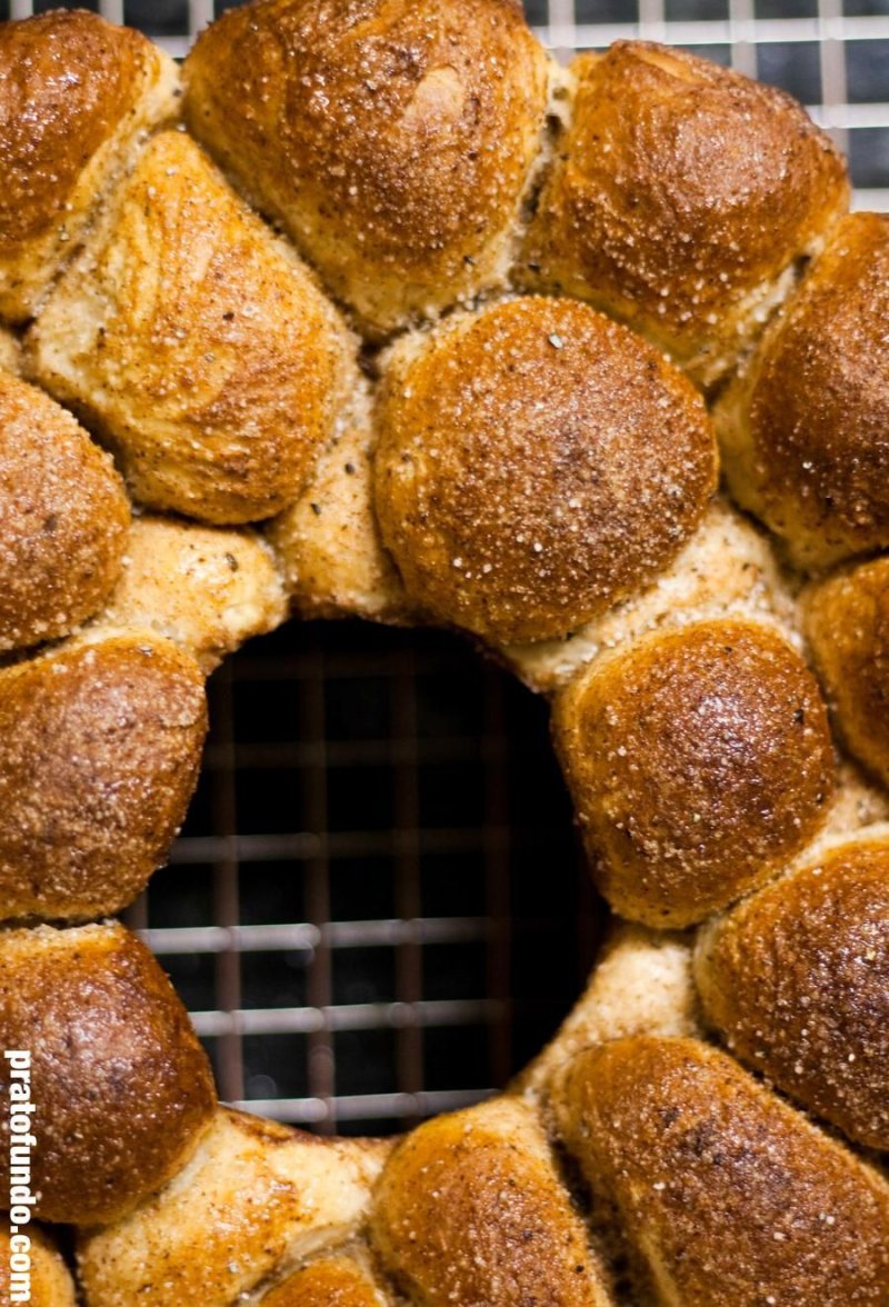 American Cinnamon Sweet Bread (Monkey Bread)