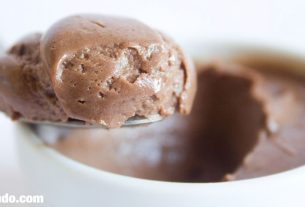 Vegan Chocolate Mousse |  PratoFundo