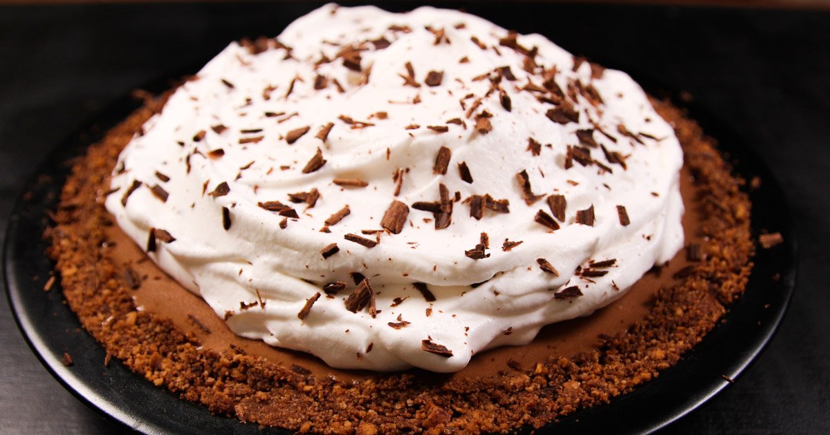 Super Creamy Chocolate Mousse Cake (French Silk Pie)