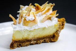 The Amazing Creamy Coconut Pie