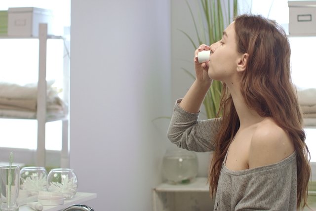 10 home remedies for bad breath (and how to do it)