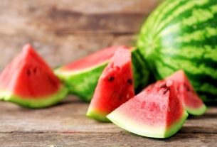 12 benefits of watermelon seeds (and how to use them)