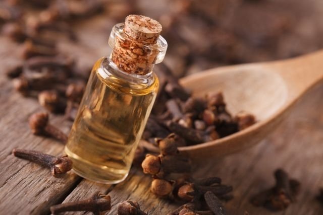 12 incredible benefits of cloves (and how to use them)