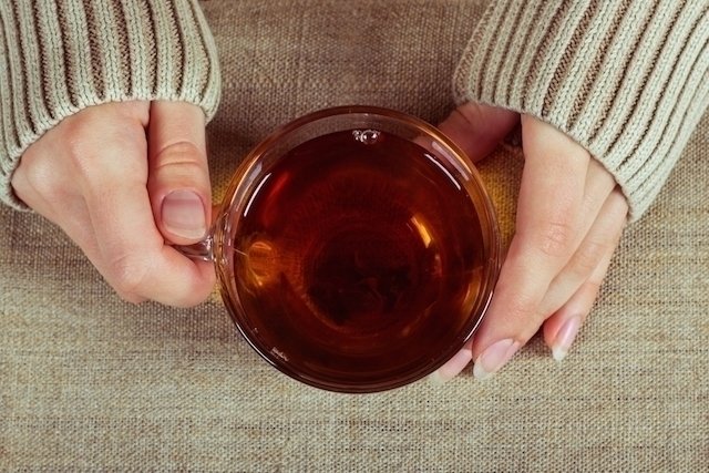 3 teas to cleanse the uterus (with simple recipes)