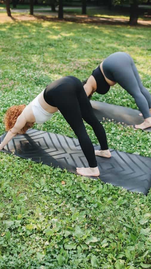 8 easy yoga poses to strengthen core muscles
