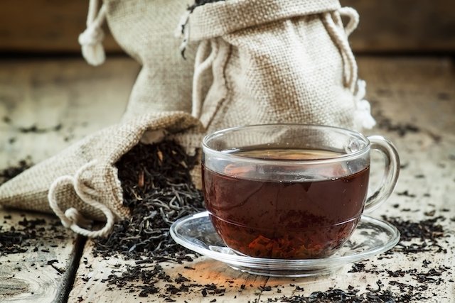 9 benefits of black tea (and how to take it)