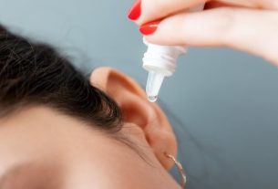 How to get a bug out of your ear (3 simple tricks)