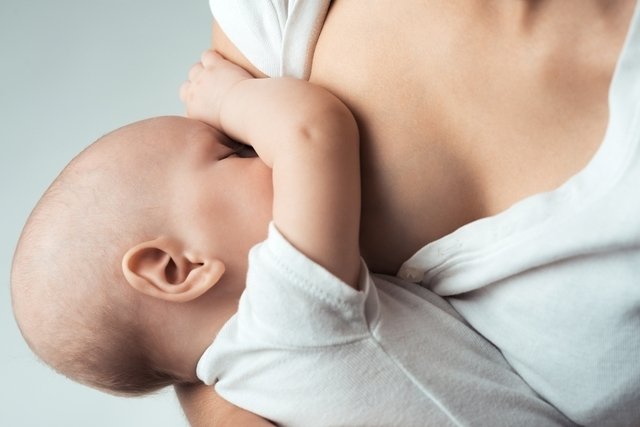 How to know if your baby has a "breast milk allergy"