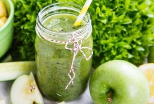 Kale juice to combat bone pain