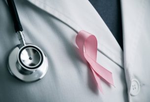 Male breast cancer: symptoms, types and treatment