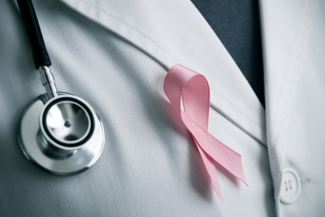 Male breast cancer: symptoms, types and treatment