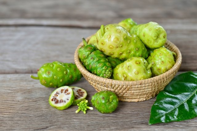 Noni: what it is, what it is for and possible risks