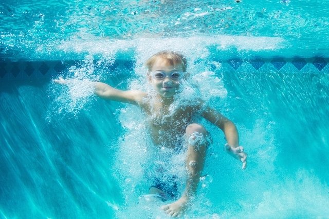 Secondary (dry) drowning: what it is, symptoms and what to do