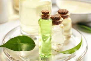 Tea tree oil: what it is, what it’s for (and how to use it)