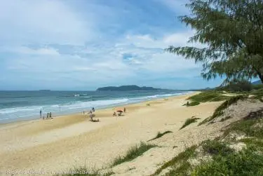 Une photo d'une Plage au Mozambique, à Florianópolis, SC – Crédit Photo: © Ricardo Junior Photos.com.br