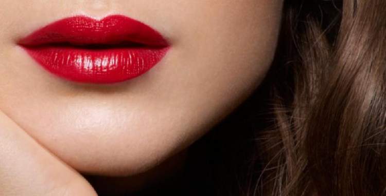 10 Infallible Ways to Make Your Mouth More Beautiful 