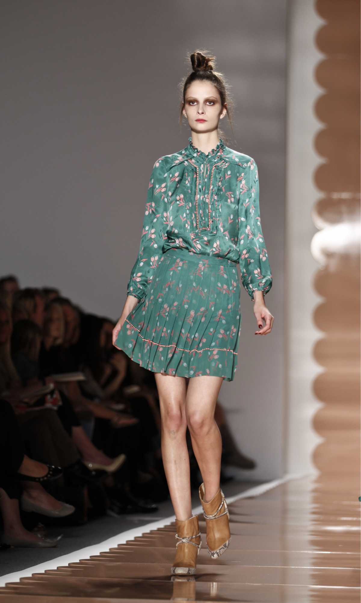 A-line green floral dress 