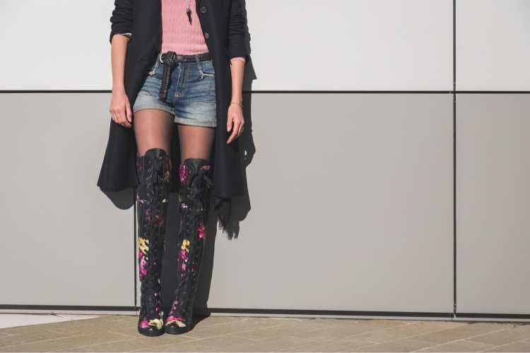 Look with embroidered over-the-knee boots