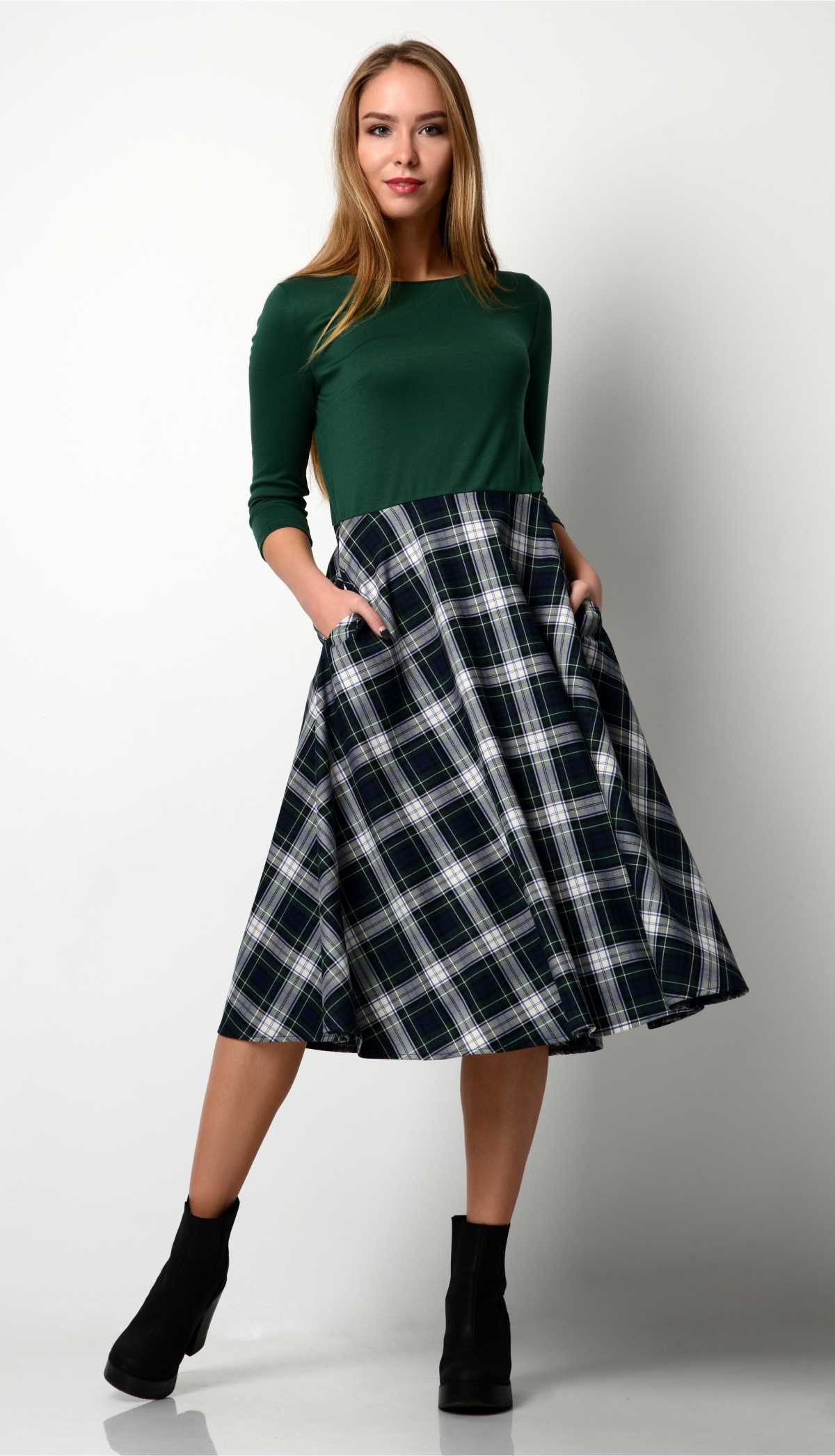 plaid skirt in winter