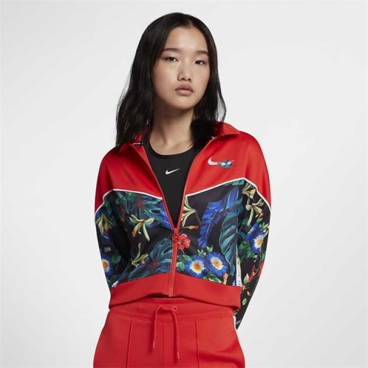 La chaqueta deportiva es una de las tendencias del invierno 2019.