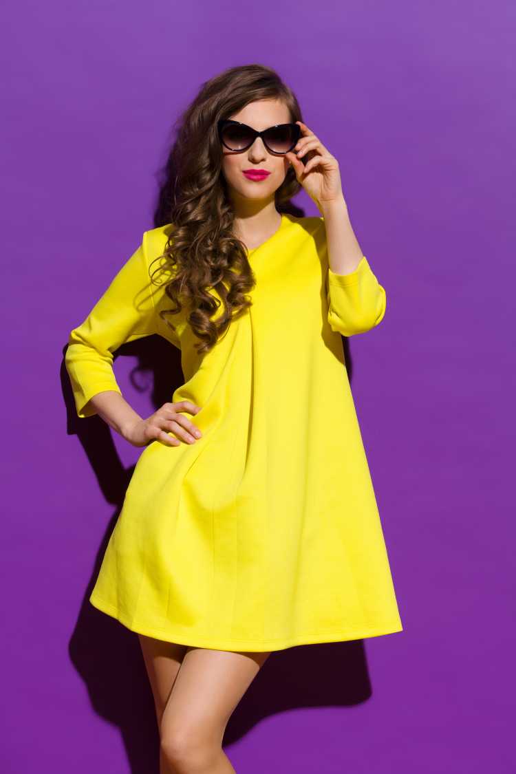 Vestido amarillo vibrante