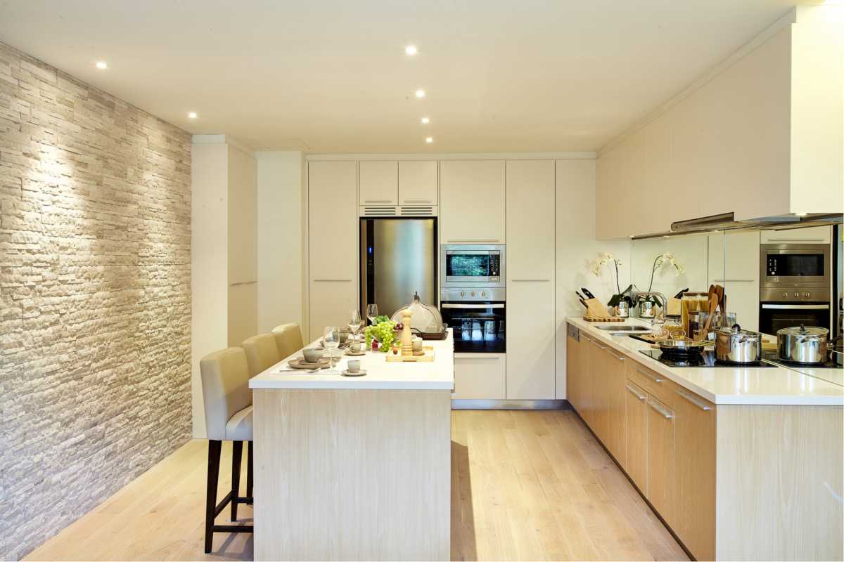 Bright modern kitchen