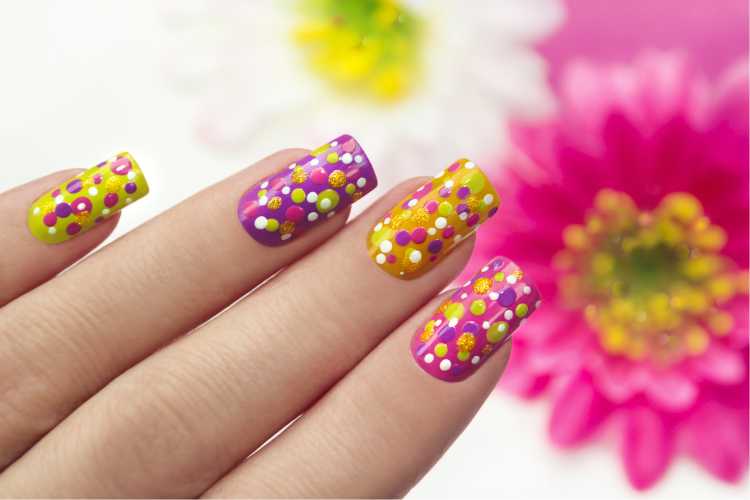 Nails with polka dots is one of the tips to look like confetti nails