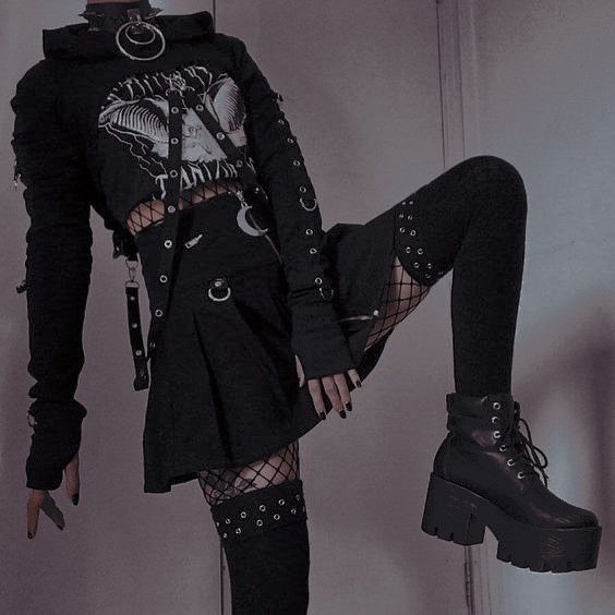 Gothcore: discover the trend that brings back the gothic style