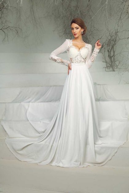 loose wedding dress with long sleeves