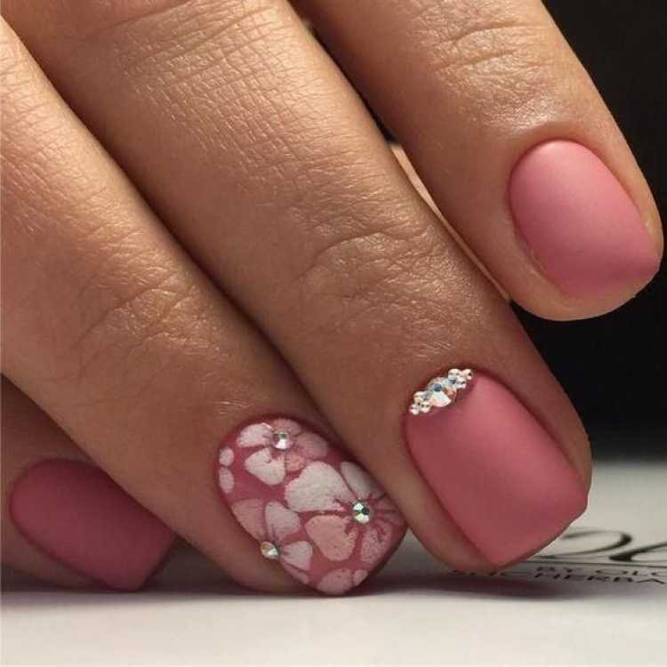 Photo of nails decorated with matte nail polish