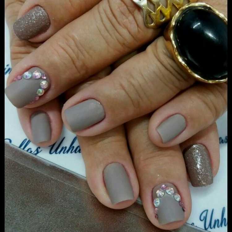 Idea for nail decoration