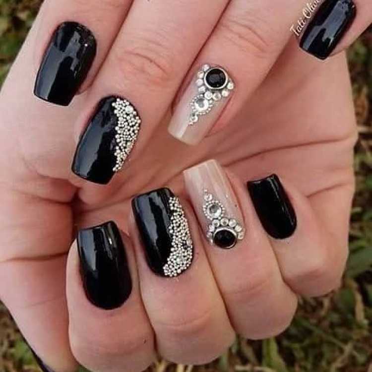 Image of decorated nails