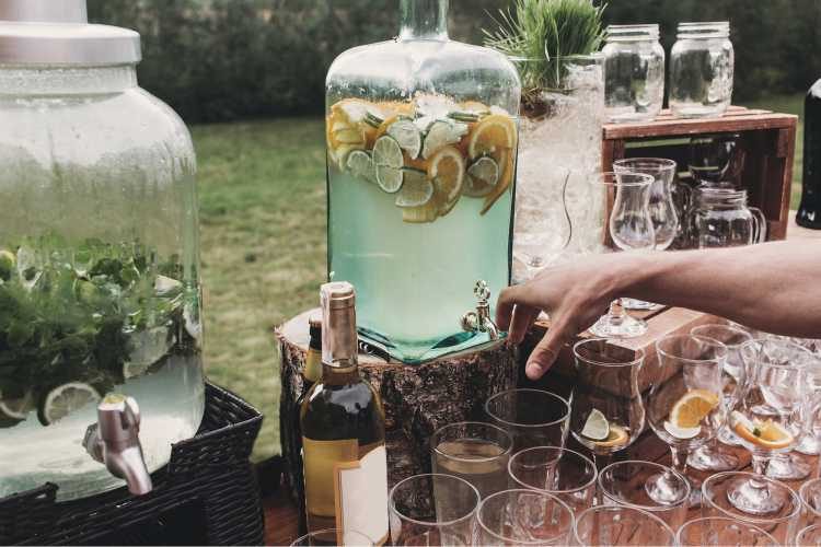 creative drinks for wedding at home