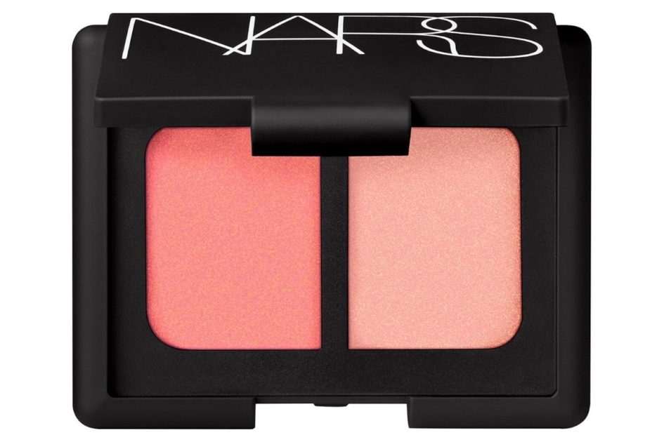 Blush “Orgasm” by Nars is one of the makeup products recommended by those who understand the subject