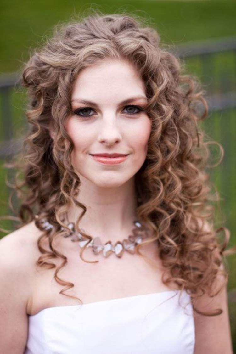 hairstyle suggestion for bride with curly hair