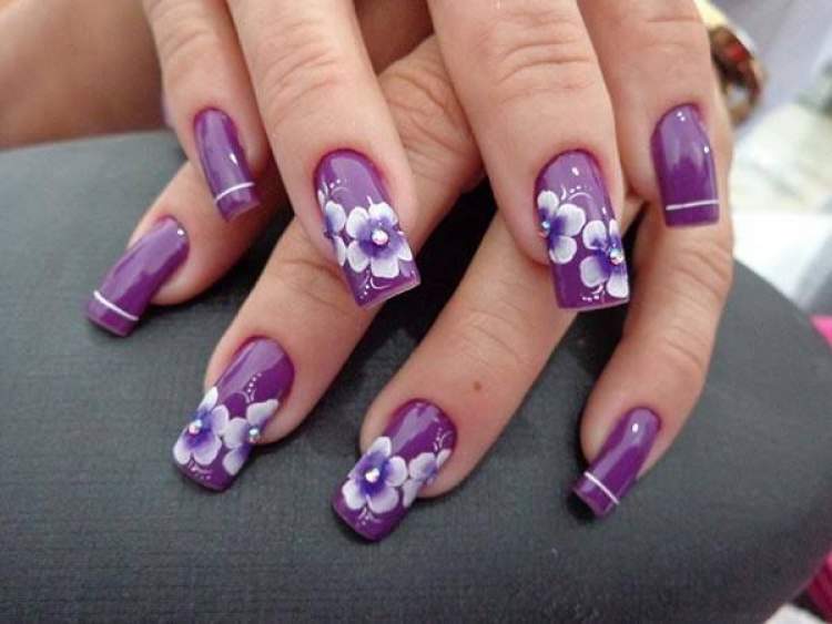 Trend in decorated nails 2018